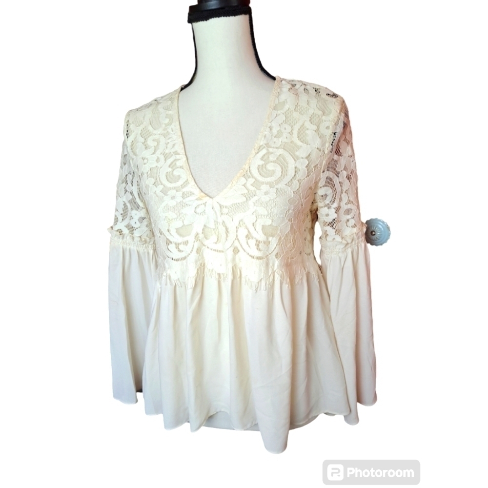 Karen kane small babydoll peasant blouse lacy top trumpet sleeves cream